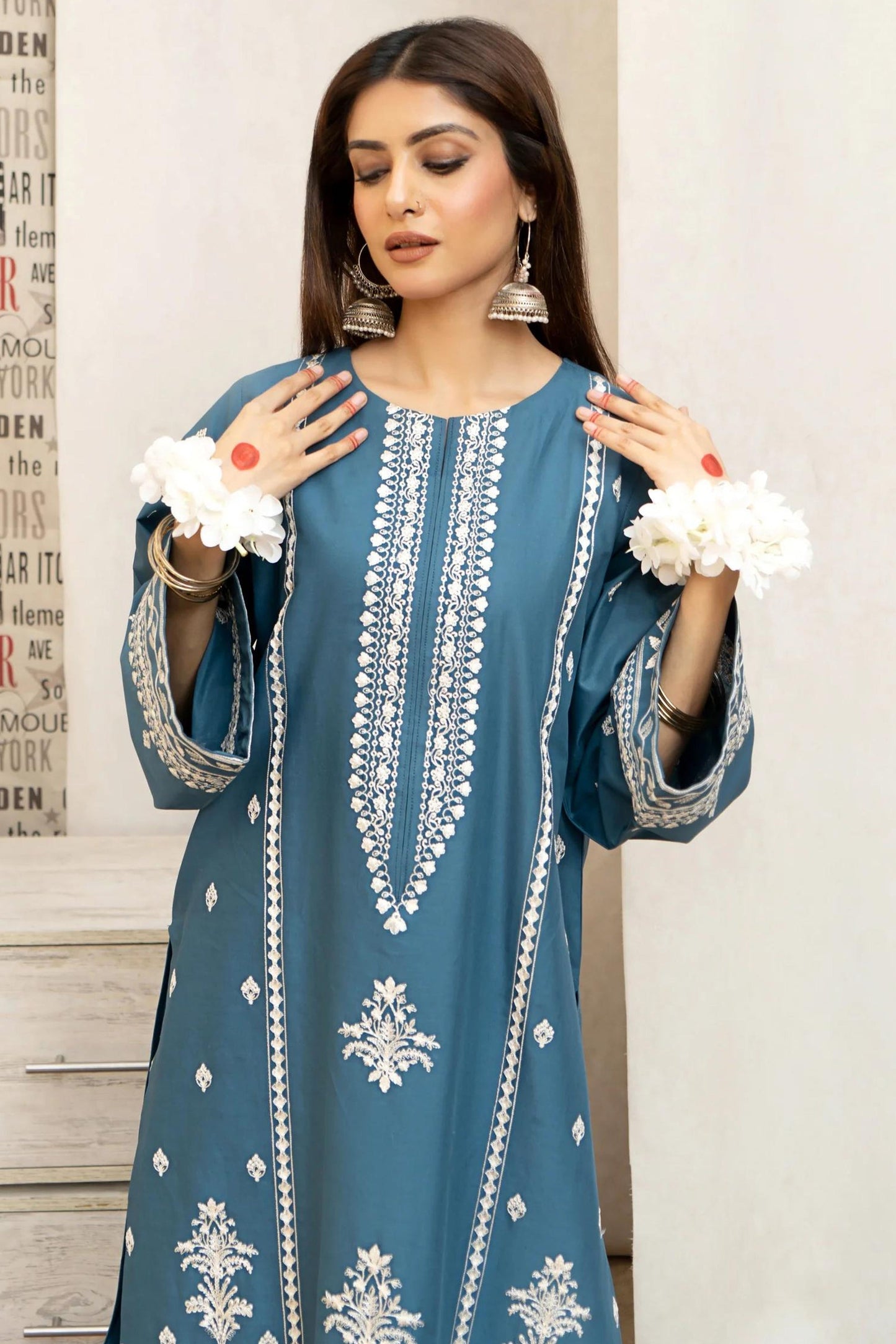 Lawn Suit with voil diamond Dopatta 3 Pcs Suit