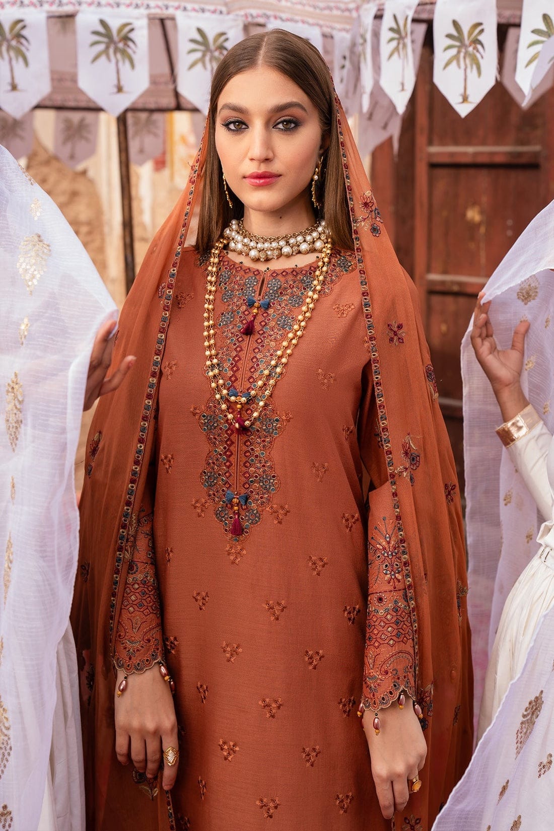 Lawn 3pc Available on Fine Quality with Chiffon Emb Dupatta — Alizeh