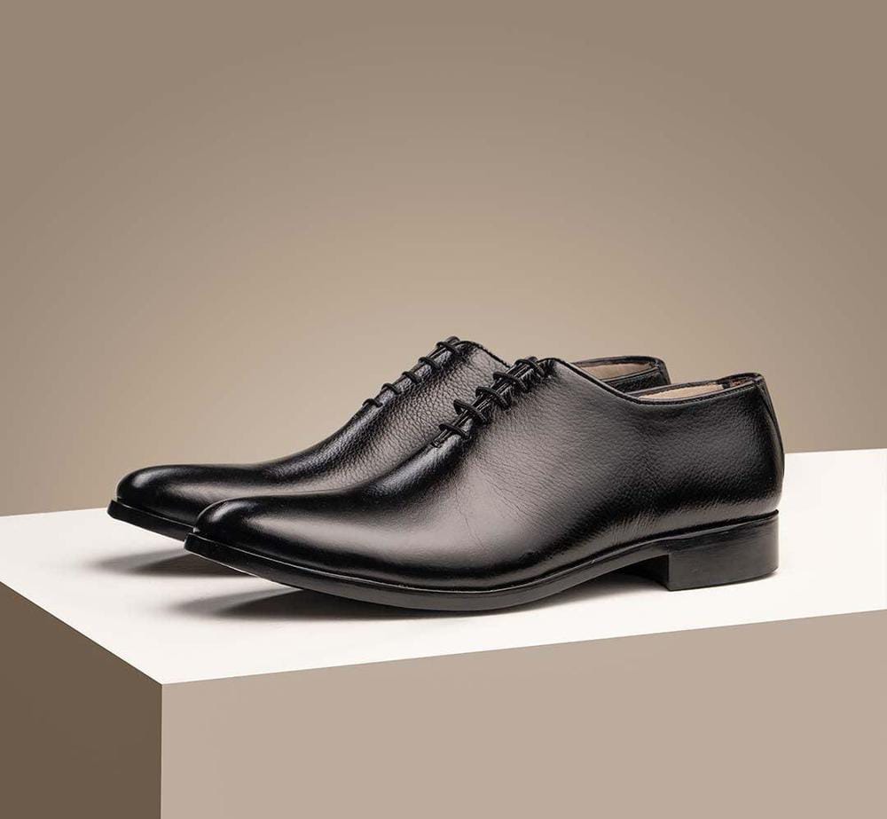 Men's Wholecut Black Leather Formal Shoes