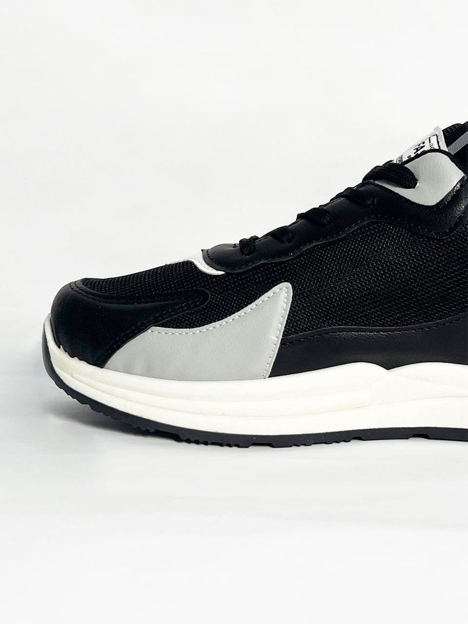 Men Sneaker Swiftix | Kicks That Make a Statement  Color Black